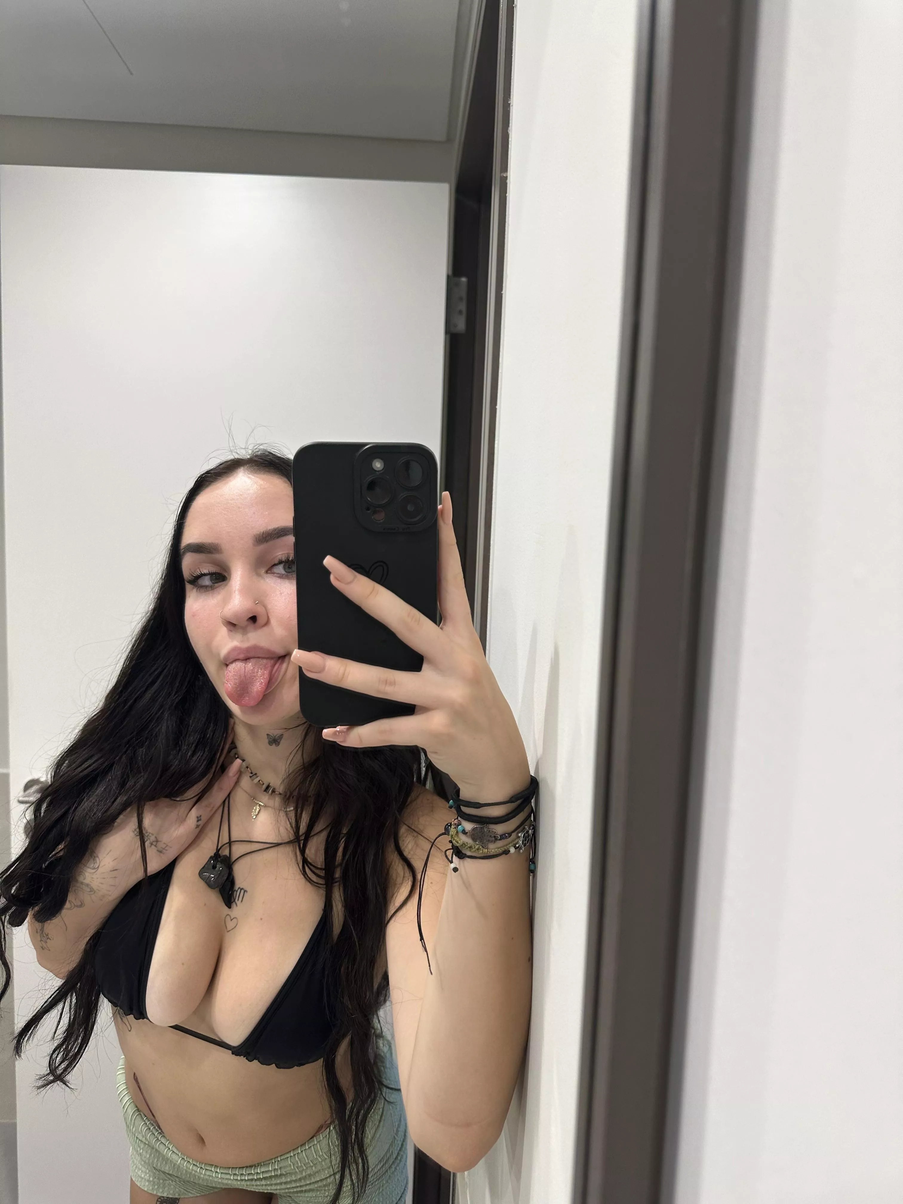 Bikini vibes 👙 posted by kaoukaoukaou