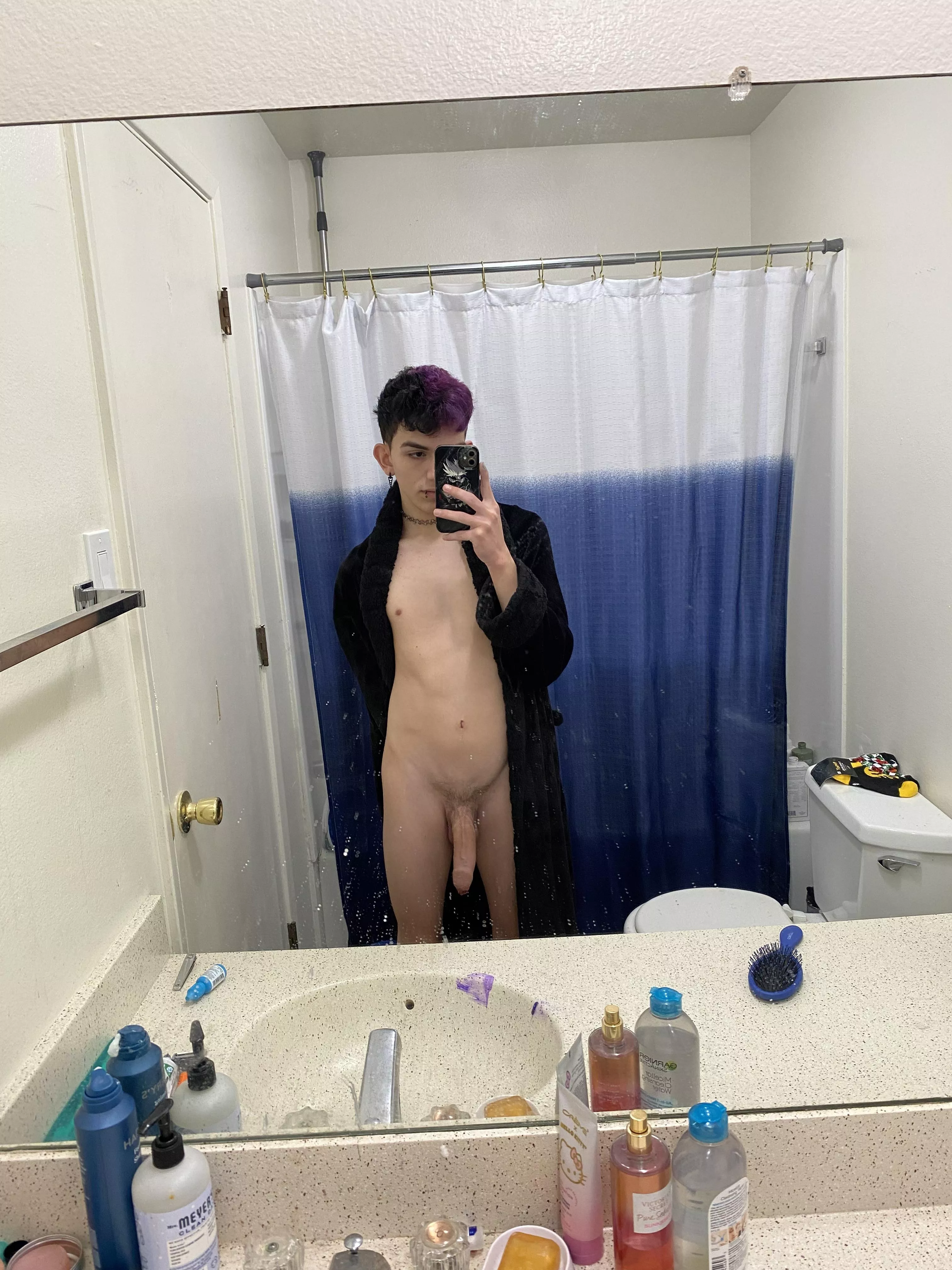 Do you like the purple🤭💜 posted by hornykage23