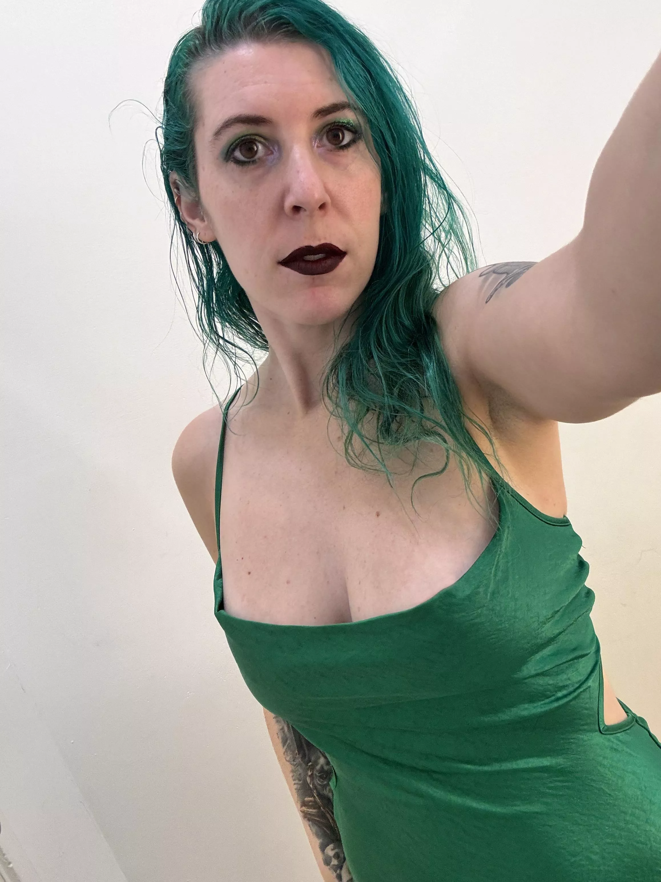 Getting into the festive colors posted by sirenskiss3