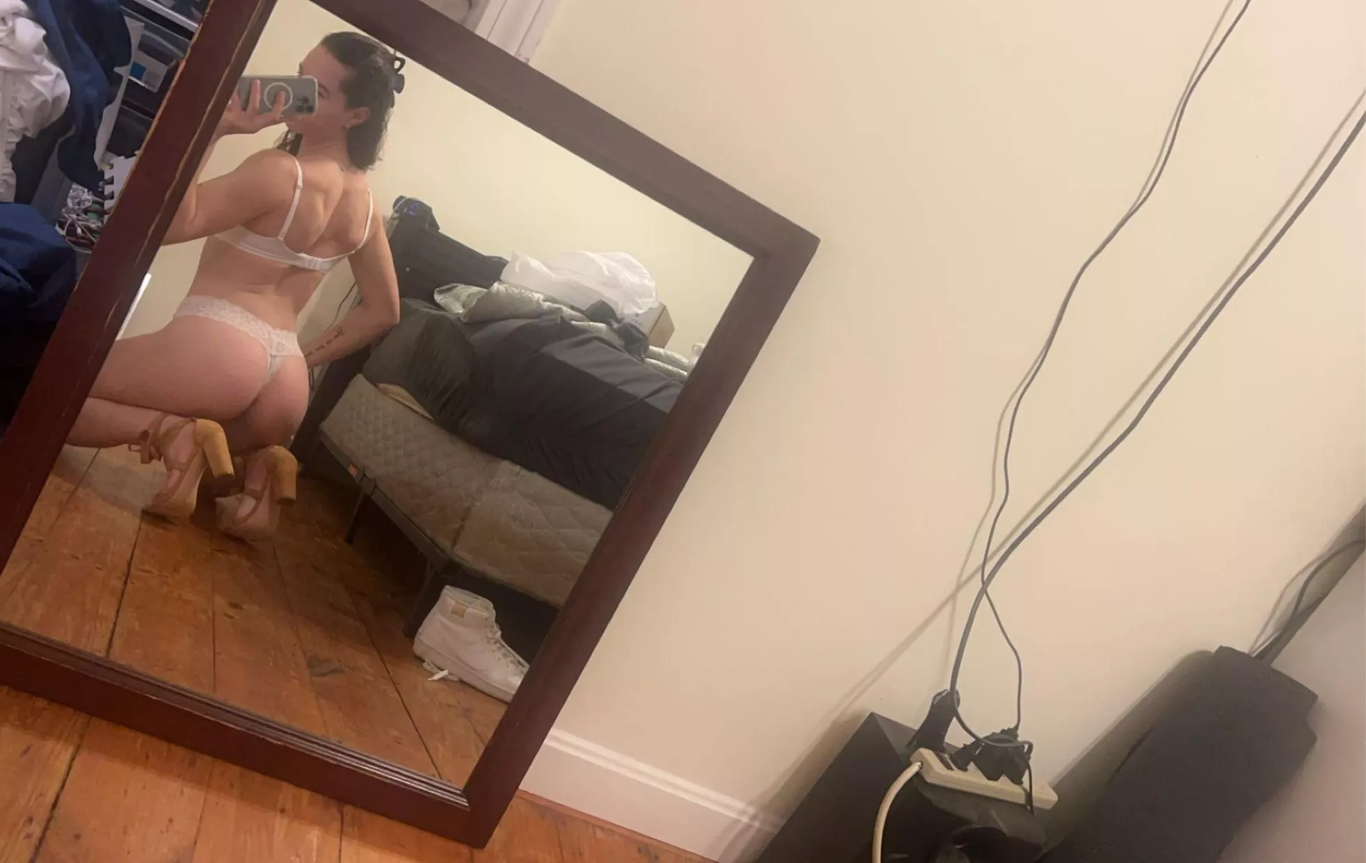 Gotta show the heels posted by kinx404