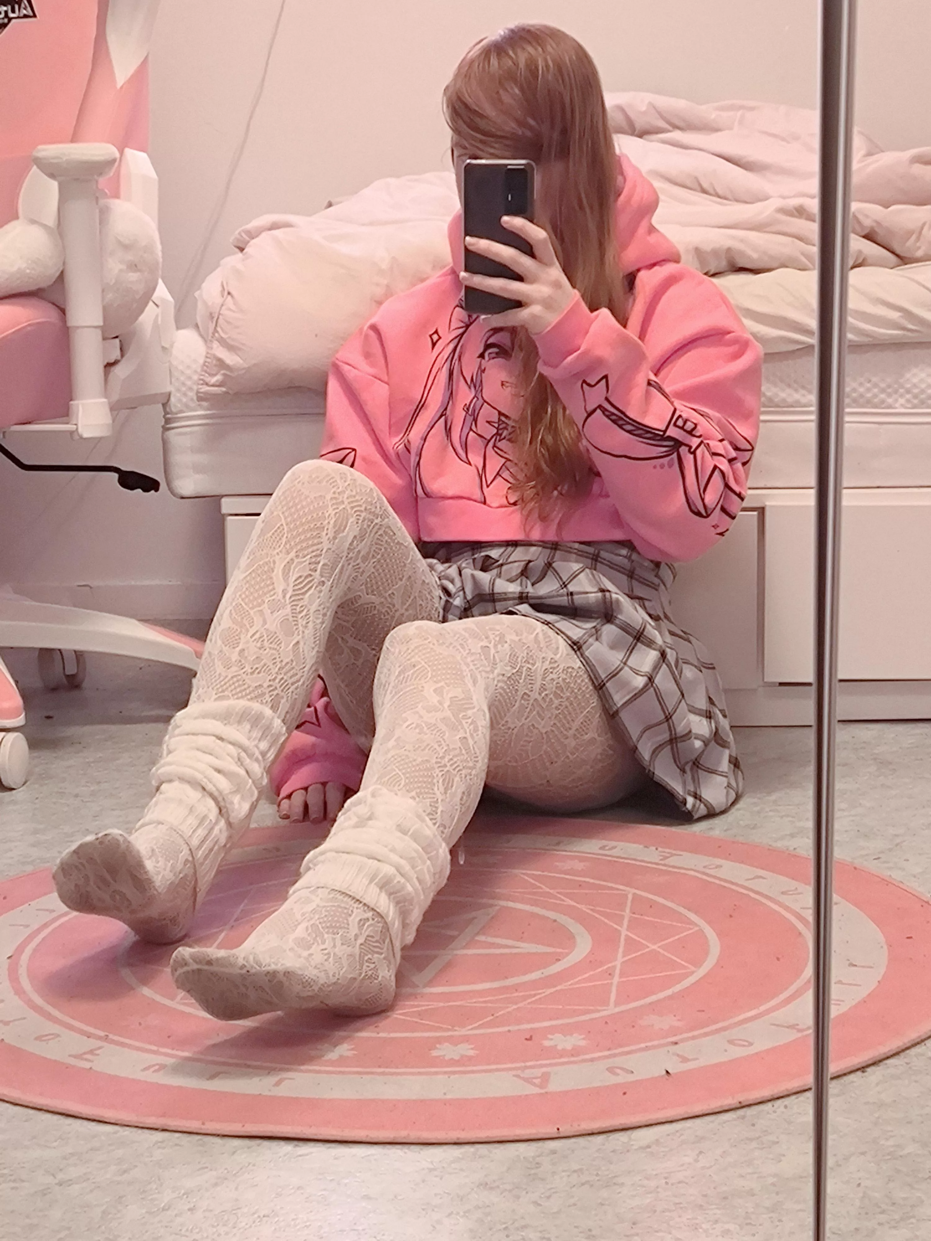 Hi 🩷 posted by BoiPrincess