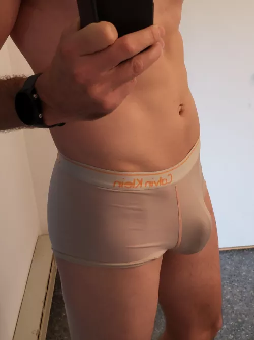 How bad do you want me to DM you an extra photo? by dontdead1