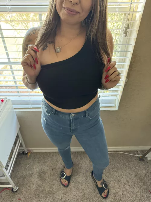 Hubby let me go on a lunch date today, I was so excited by Bonny_Doll143