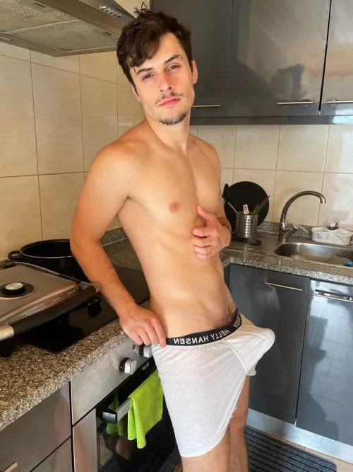 If you are chubby, have thick legs and a big ass, I am the right place for you. by Luigui_cazador