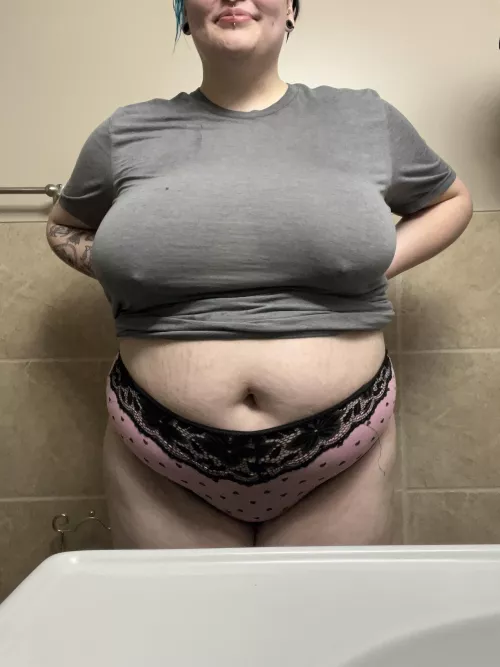 Its my birthday 🥰🎉 im 23! by c4psized