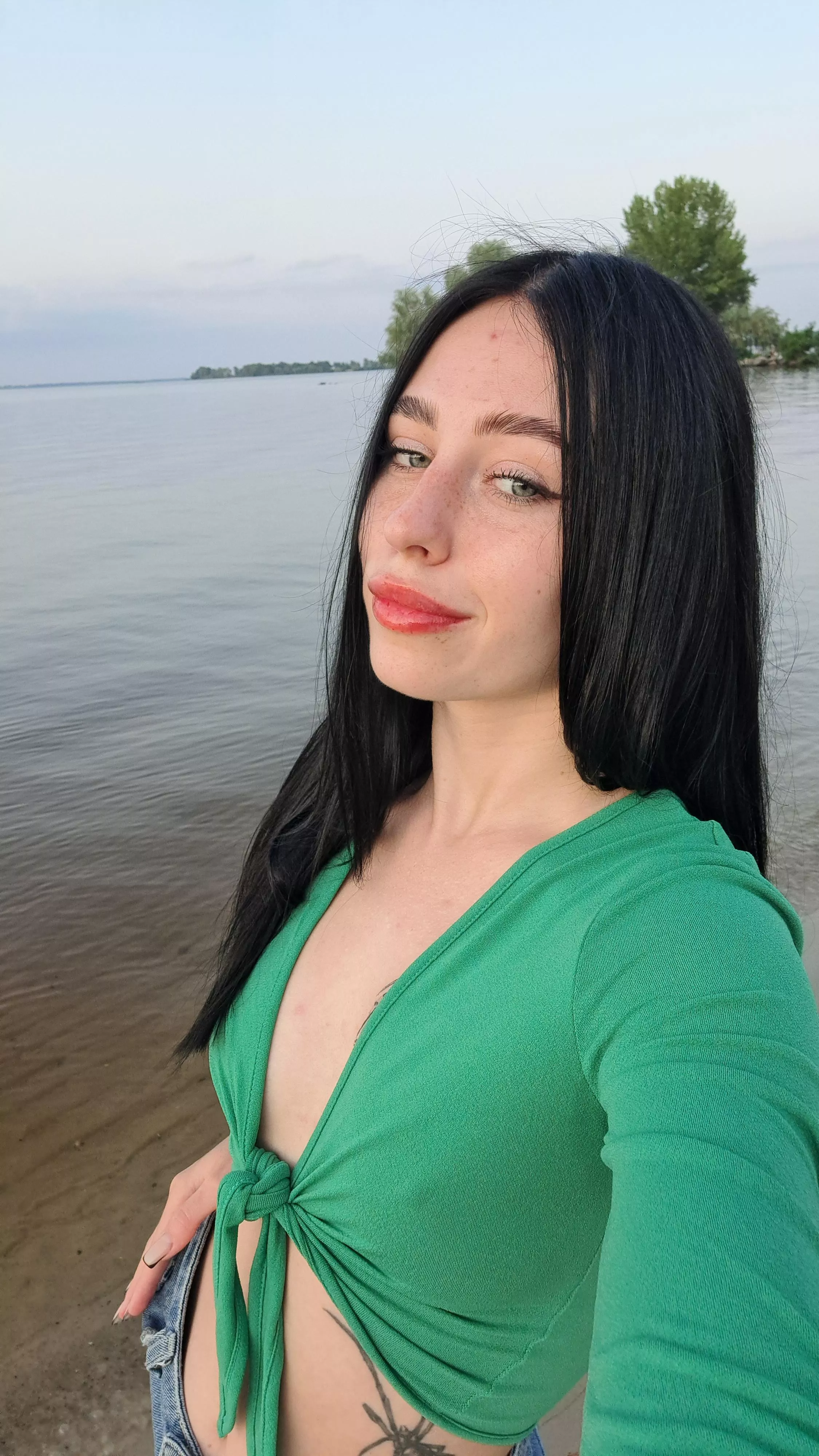 My breasts need your kisses posted by HunchedNeutrino