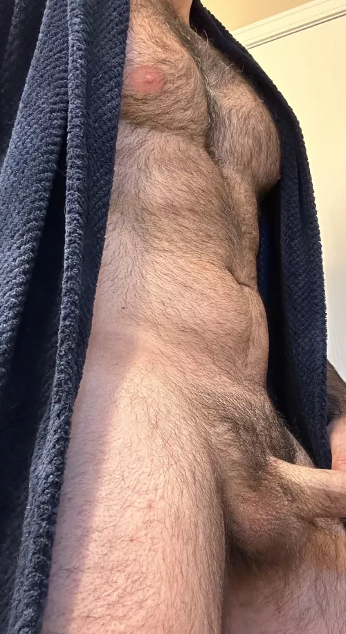 Peeing with a strong morning wood is always a struggle by Healthy-Magician-172