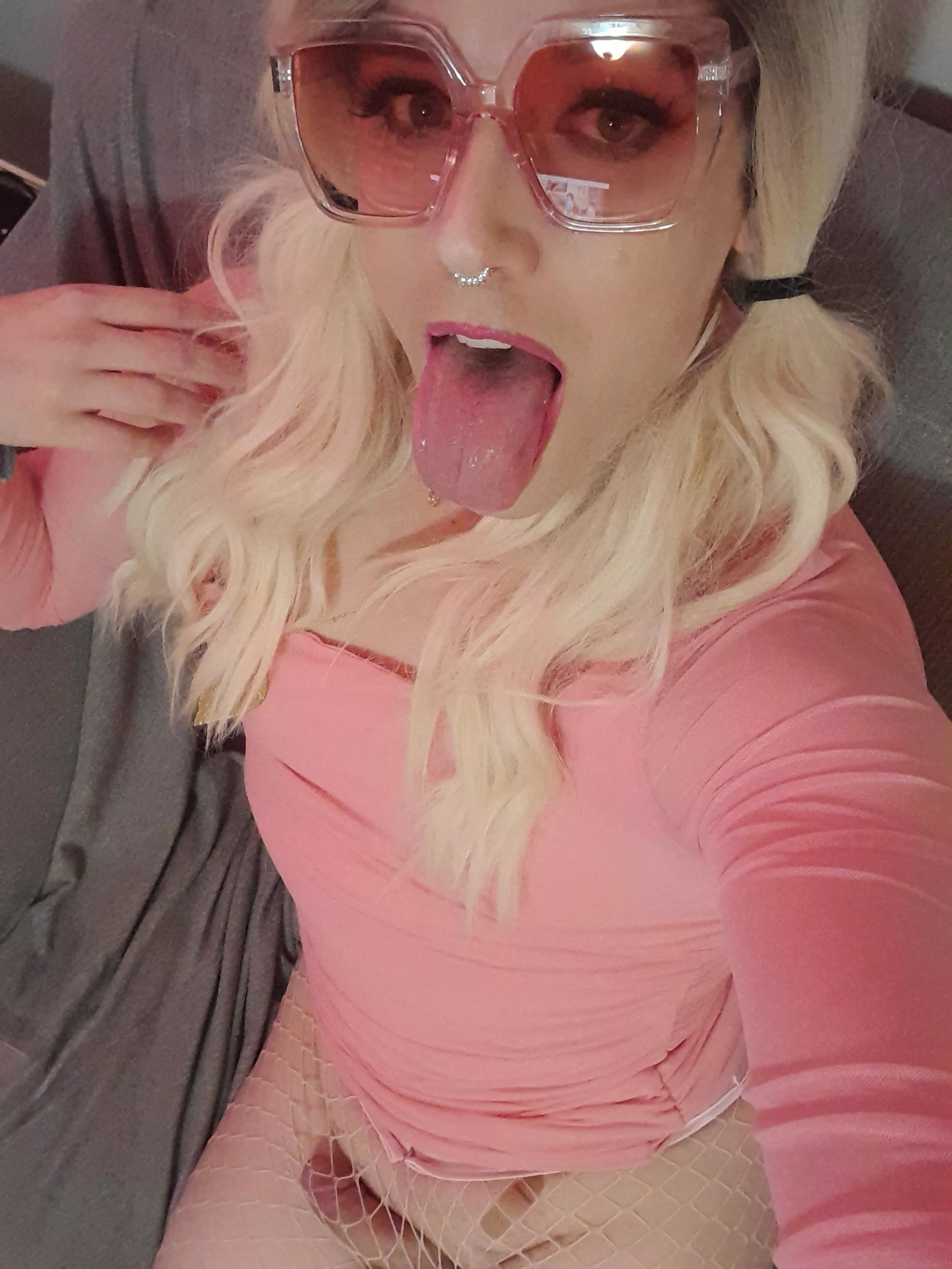 Suuuuch an airhead tn posted by kinkyfemgurl