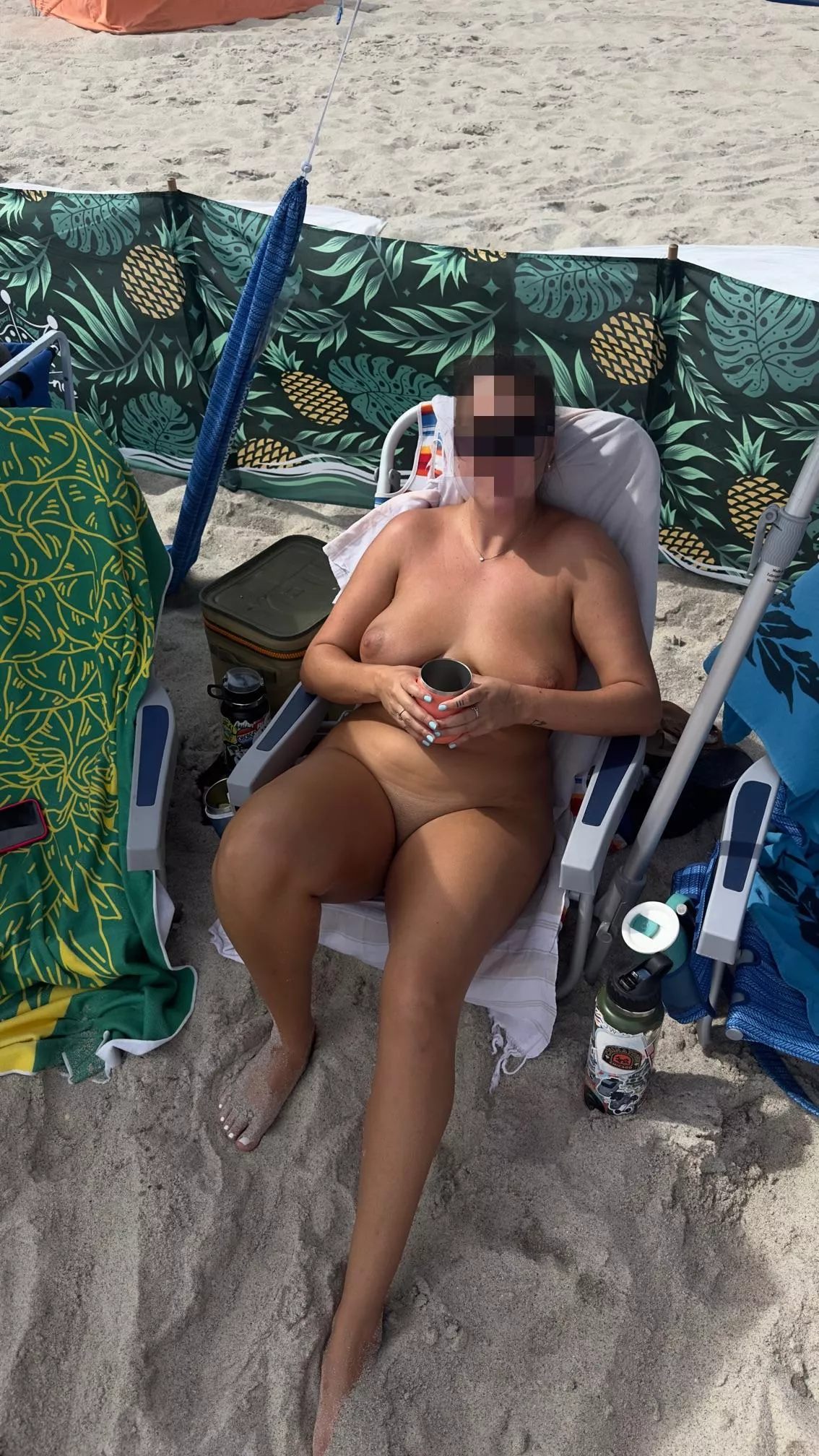 The sun made an appearance for us yesterday. Thankful to live in FL where we have nice weather 95% of the year! 🤩 posted by sunburnsugar