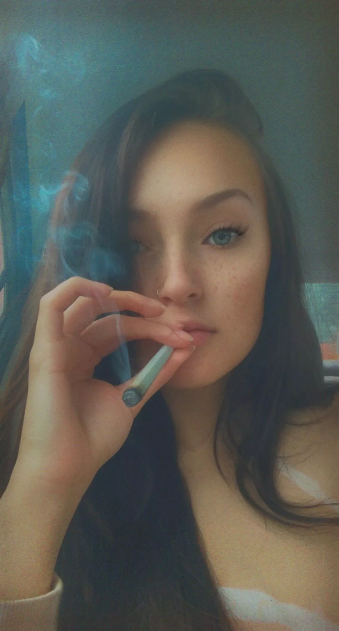 Time for a smoke break posted by prettylittlepenny