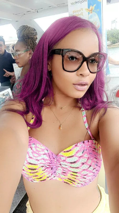 What caught your eye first? by flarfrain