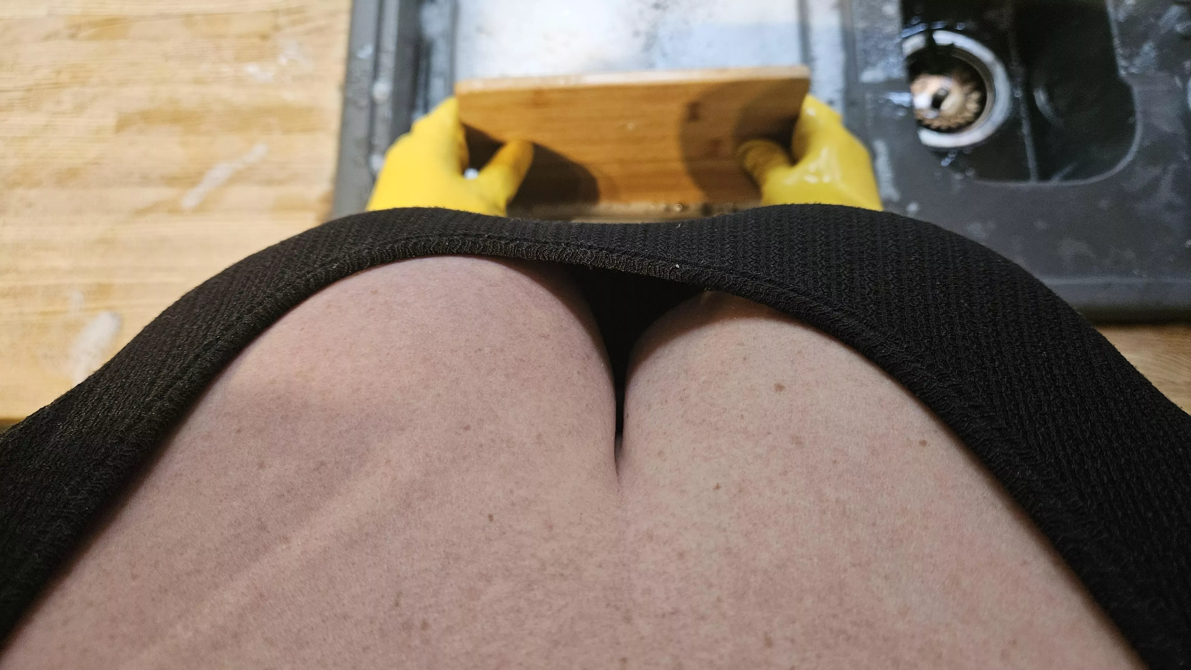 Who wants to help with the dishes? posted by katiemaefeet