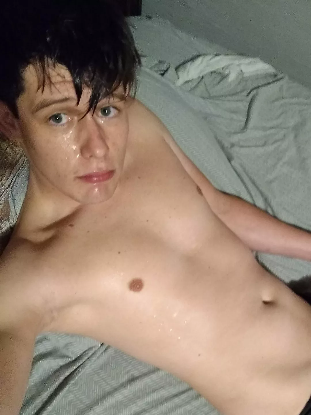 [23] I'll beg for your load 🤤 posted by Serious-Milk-6620