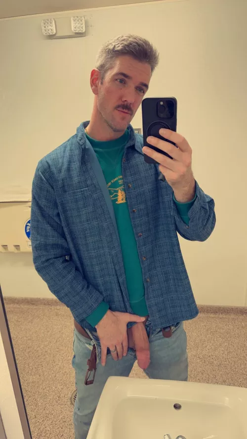 Bathroom #29 by hugefrigginguy2