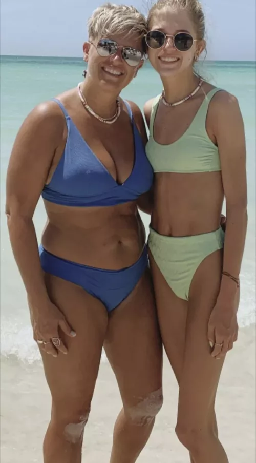 Blue or green? by j42679