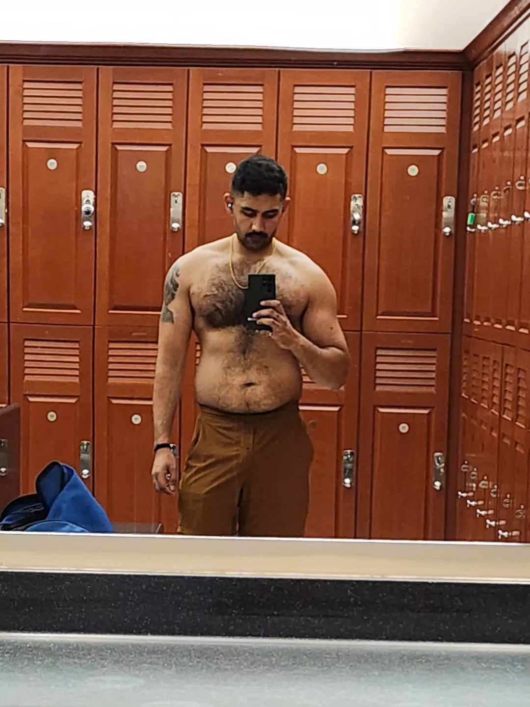 Gonna hop in the sauna after a nice pump, Gonna join me bro? posted by Arav_fit