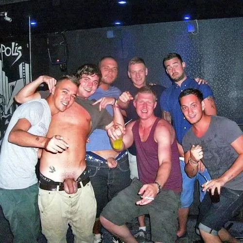 Hanging out by Primal_Mantis