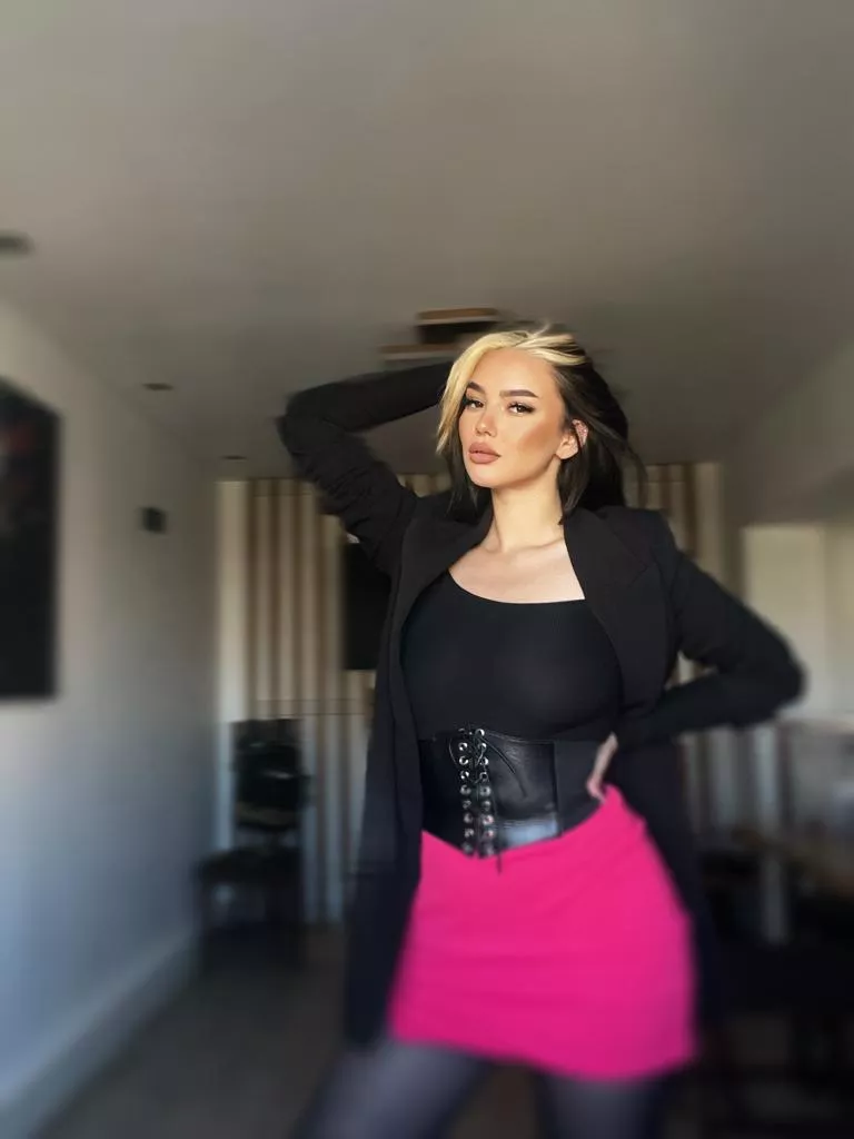 I'm not perfect, but i am💯 natural! https://chaturbate.com/idda_rose/ posted by Ida__Rose