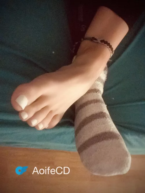 I’ve missed you guys 🥰 and my feet especially have missed you 😉 by AoifeCD95