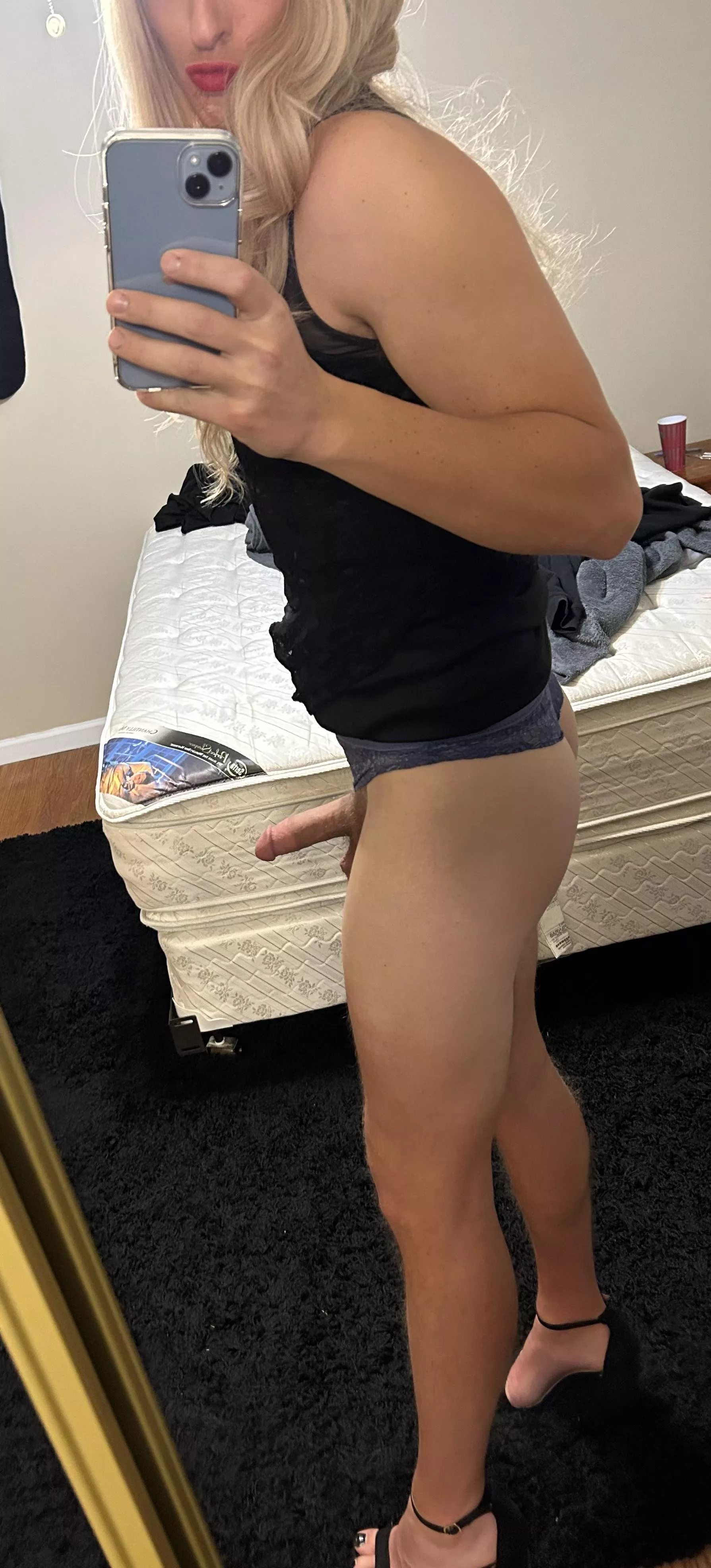 My dress wont stay up 😈 posted by Fine-Agency-1791