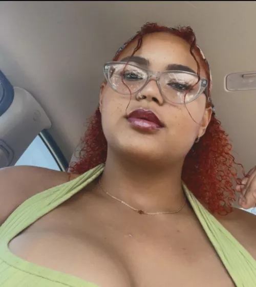 POV you’re laying in my lap by mariedarealest