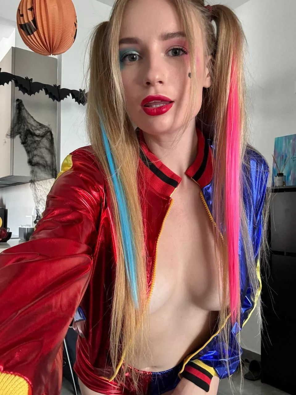 That slutty Harley wants to play with you posted by SantaSeMinor