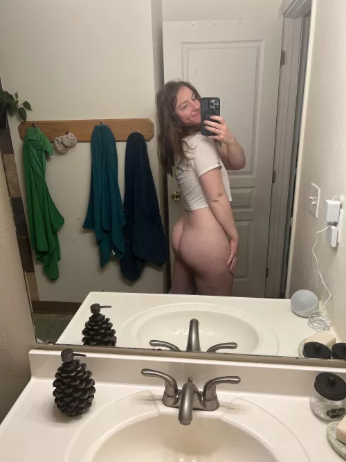 What did you notice first? by adorablelilli