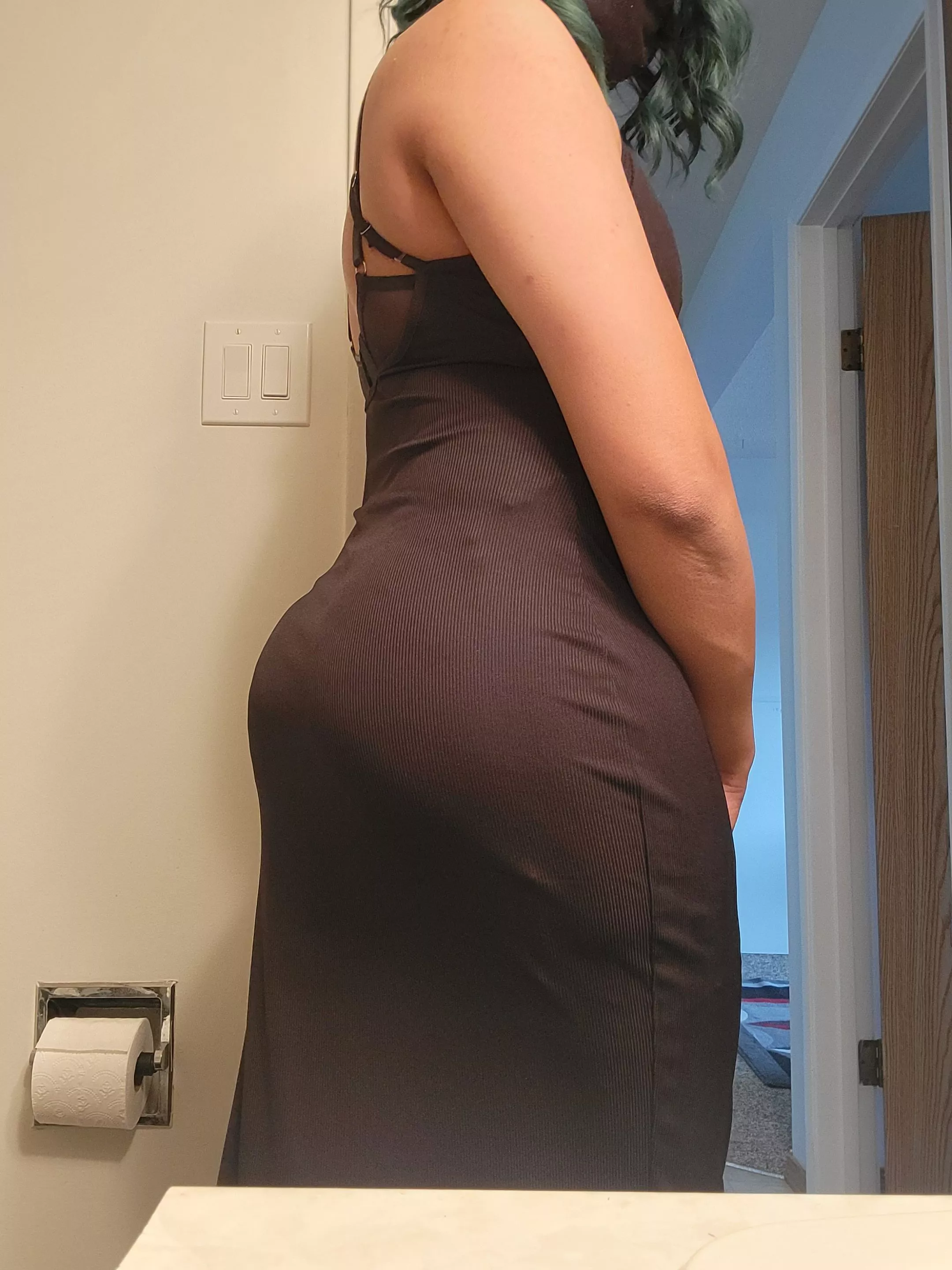 What do you think of my new dress? (21) posted by sasha_rei