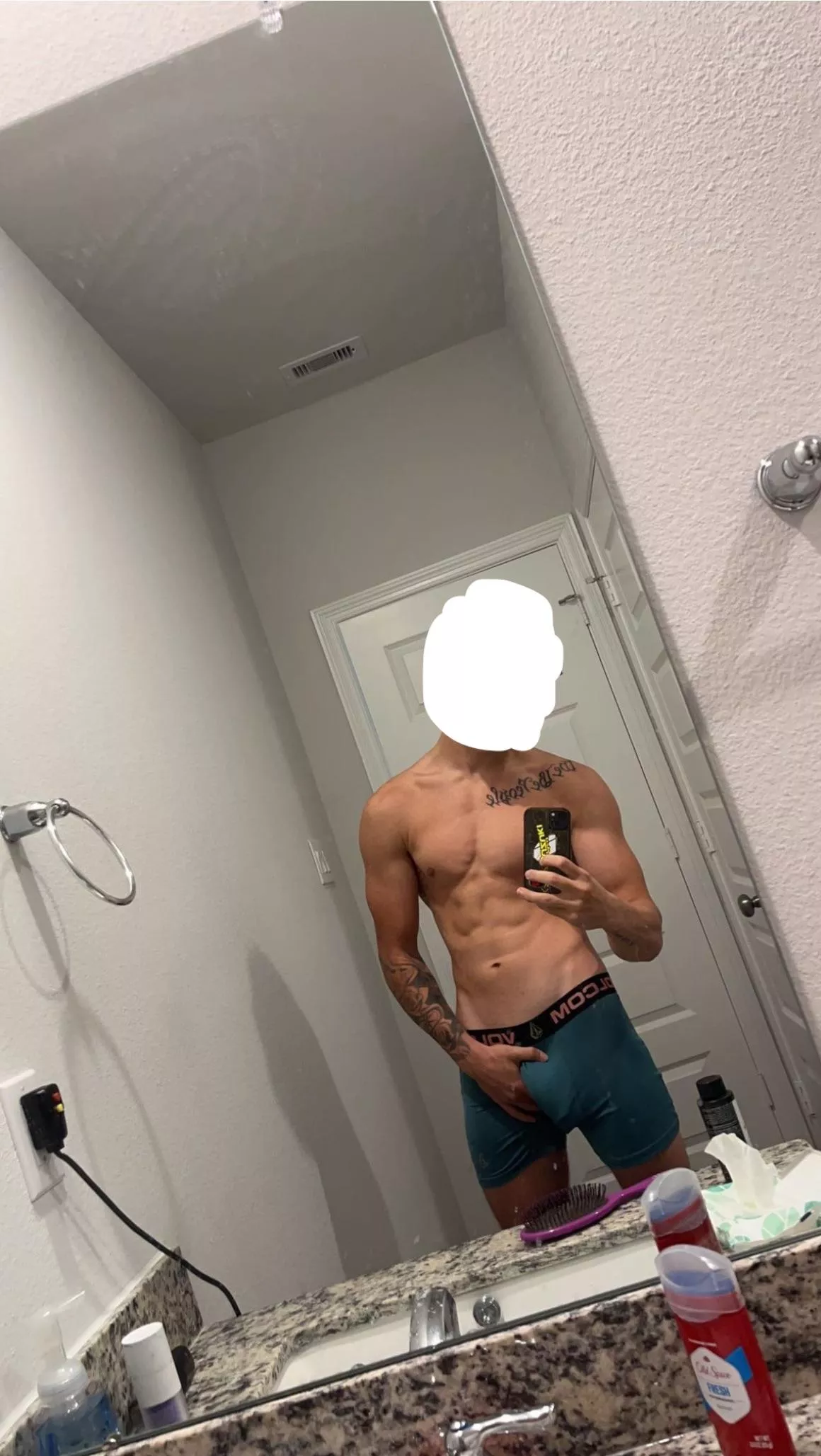 22 US college jock send pics for snap posted by Ok_Story_9892