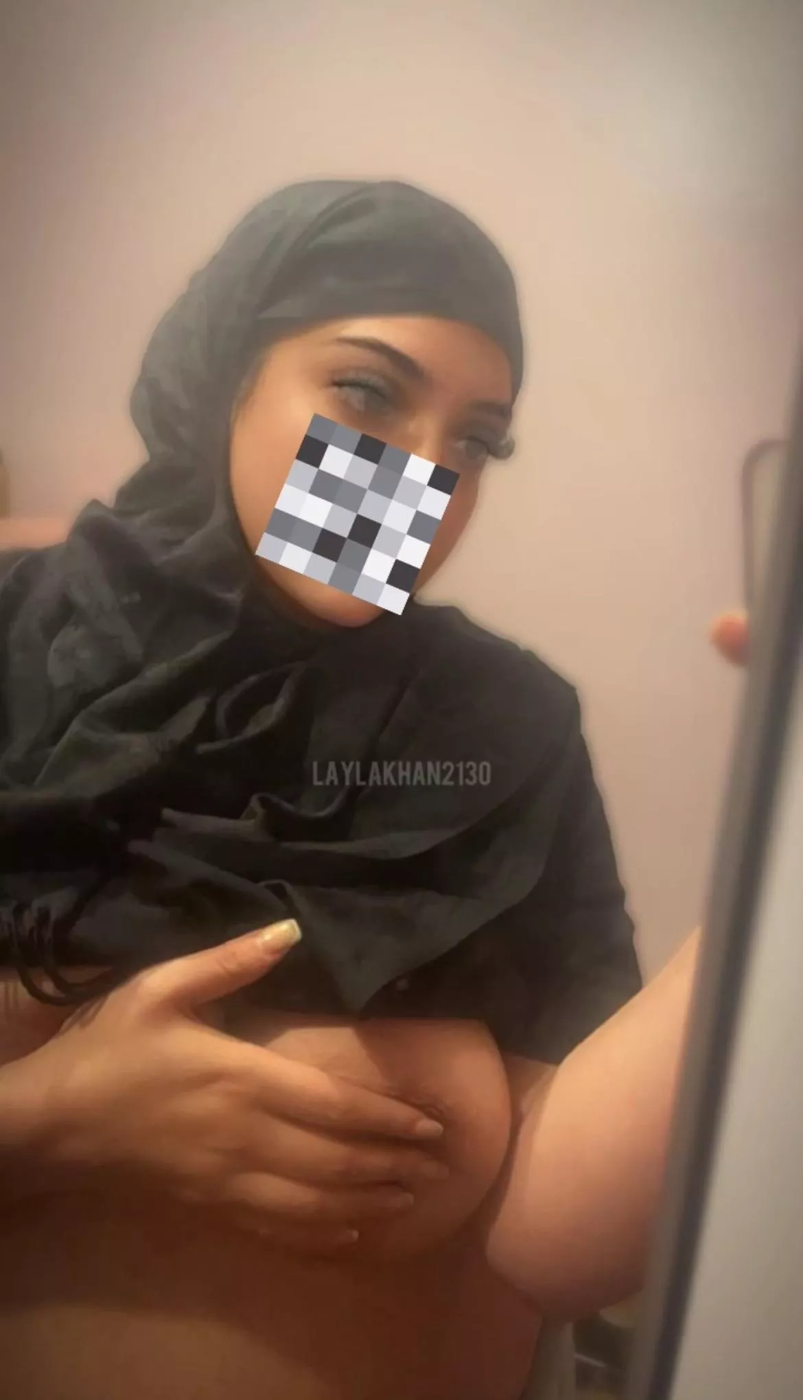 As a woman who wears a Hijab, do i show my tits too much? (F) posted by laylakhan2130