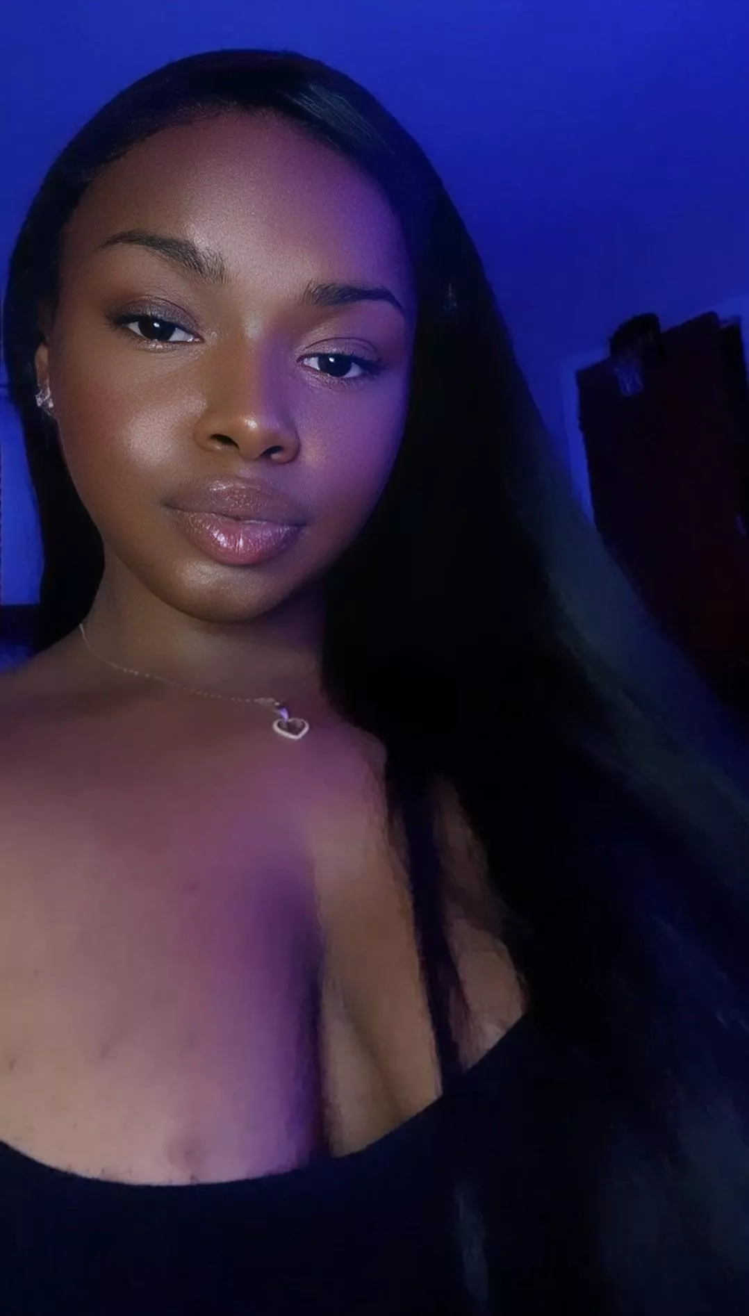 Big lips and even bigger tits 😋 posted by zarthaabrat