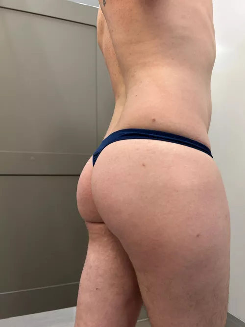 Blue is a pretty good color :) by MrKlein42