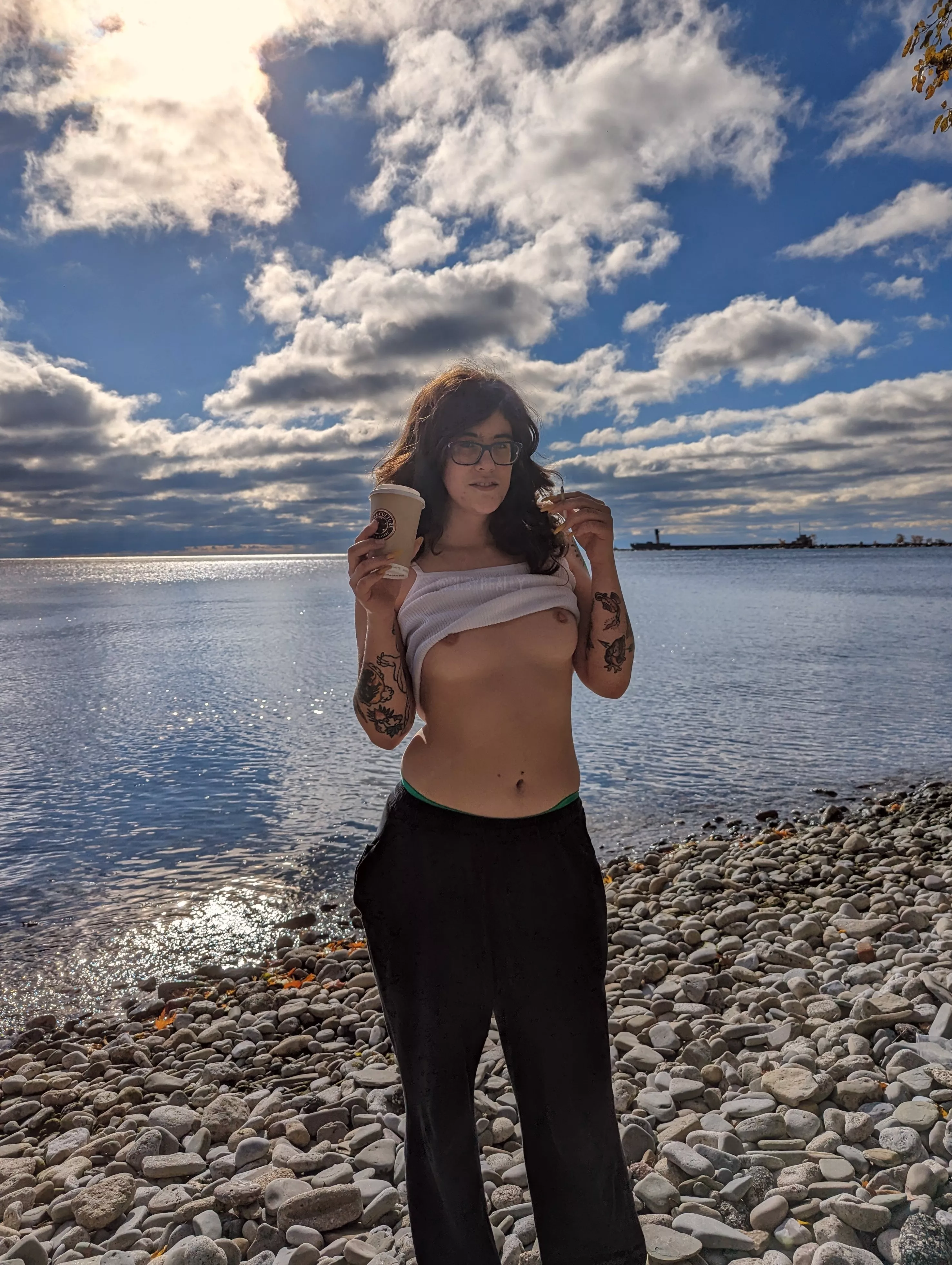 Breakfast and boobs with a view posted by roguenudez