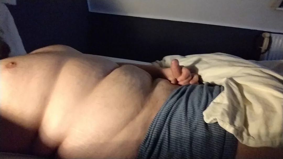 Chubby Bi looking for trading, chat and maybe cam...33yo posted by bi_chub_ger