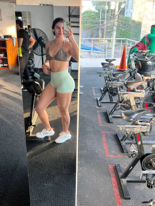 Earning those post-gym endorphins by cheeksyads