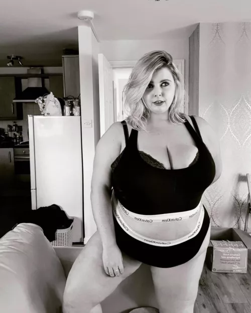 Felt cute in this 🥹🙈 by RoundConcept8659