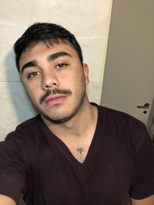 Hello beautiful people, how to start the month? me with many exams at the university by Nico-quad