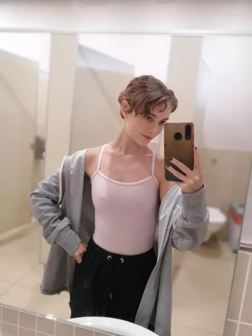 I can't resist taking mirror selfies - they make me feel so sexy! F18 by dewcarrot