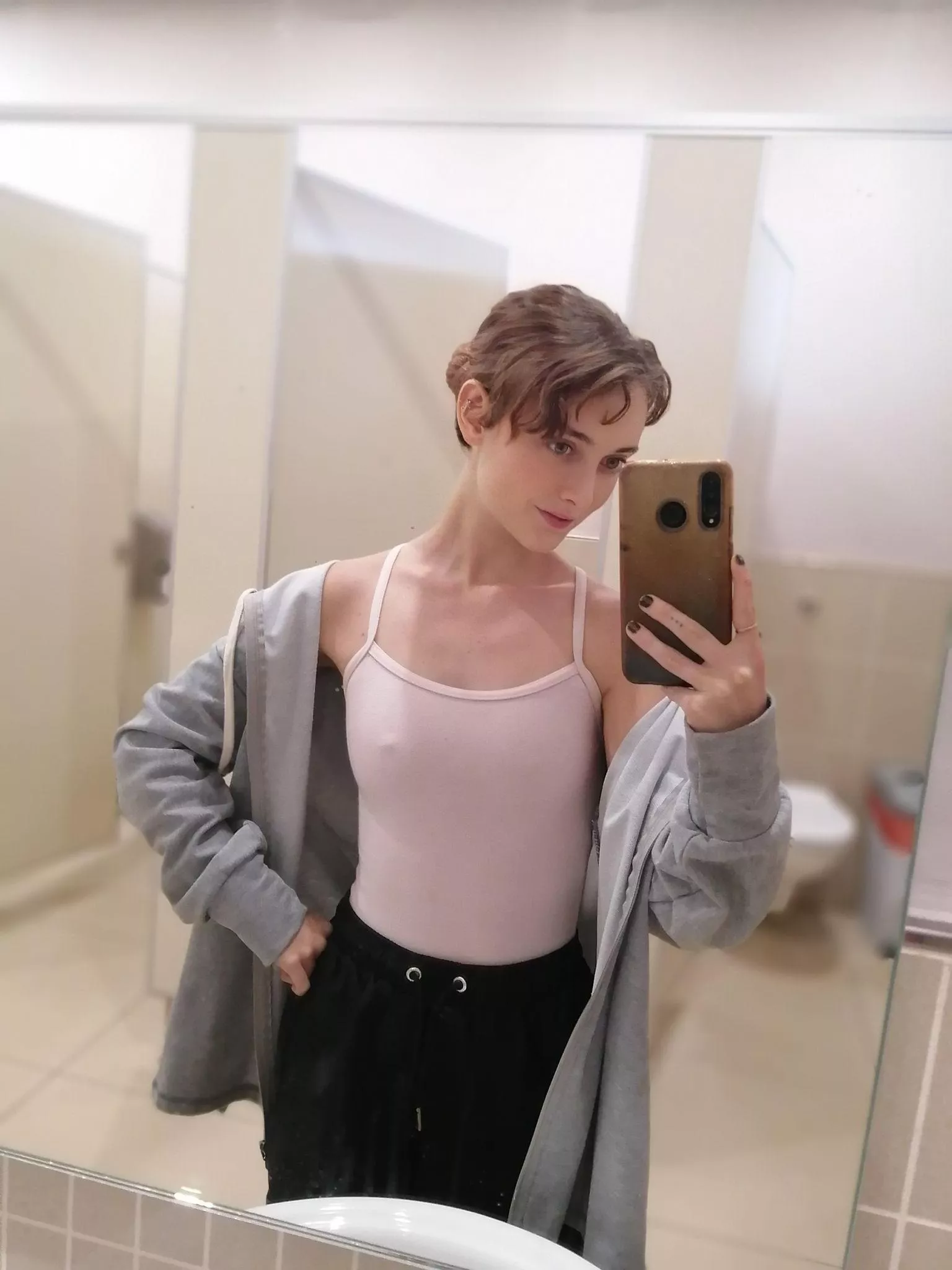 I can't resist taking mirror selfies - they make me feel so sexy! F18 posted by dewcarrot