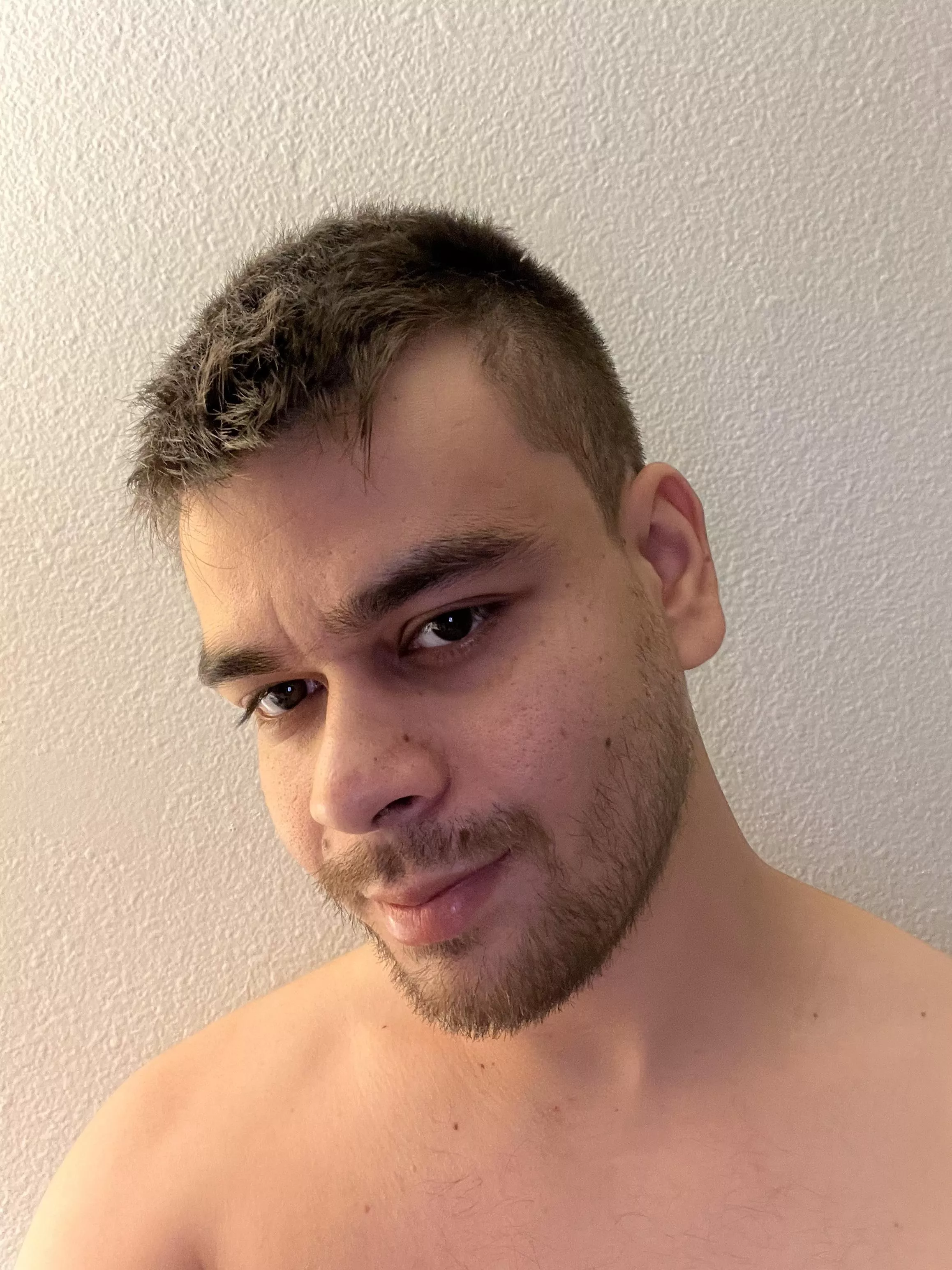 I get very shy posting my face 😁 idk why. posted by shabibol