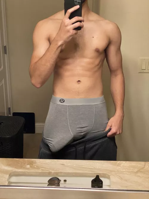 I love the stretch on these by thathungdude99