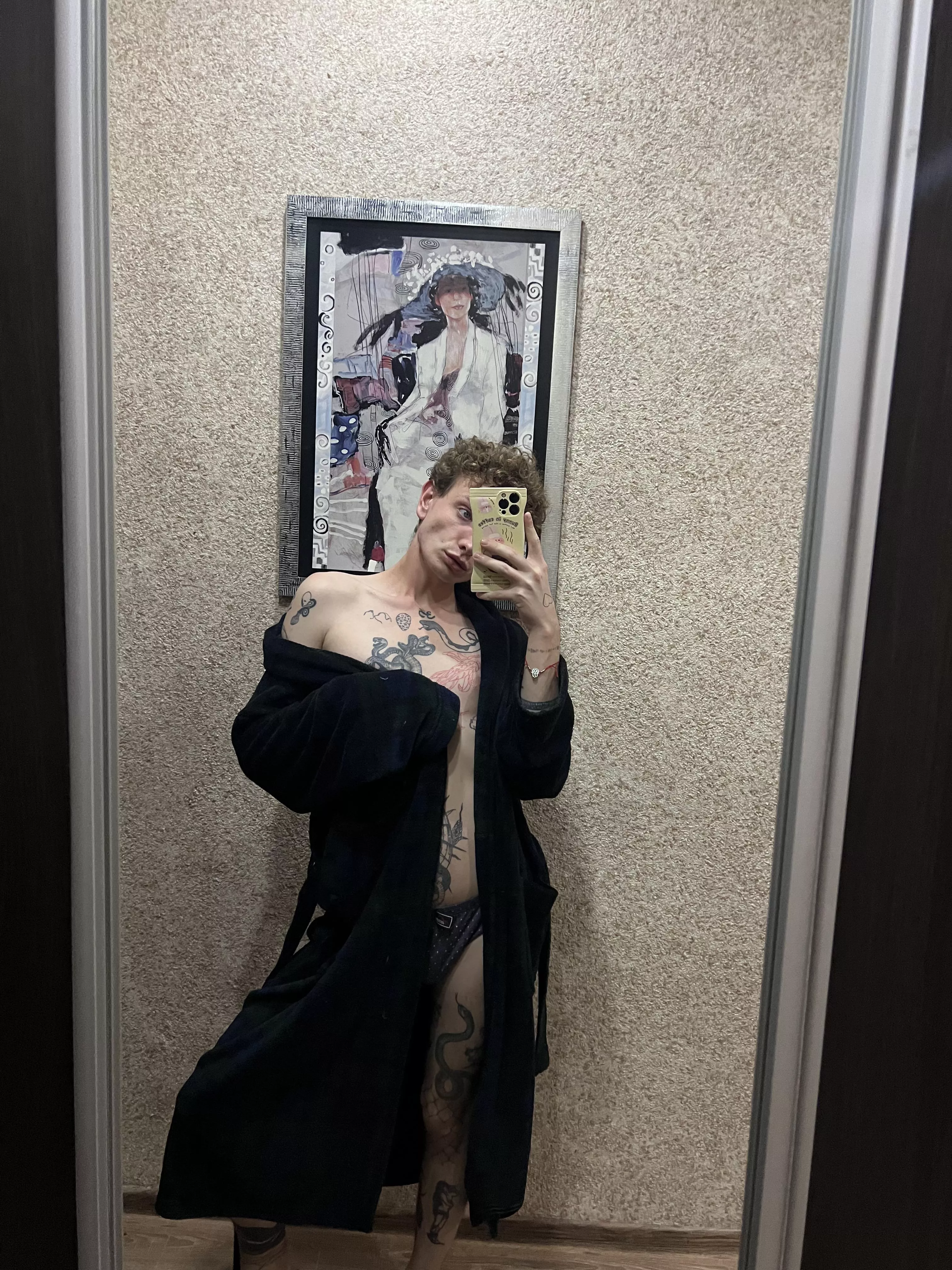 Is this robe fits me ? Or I would better dress it off? posted by Internal-Spite5059