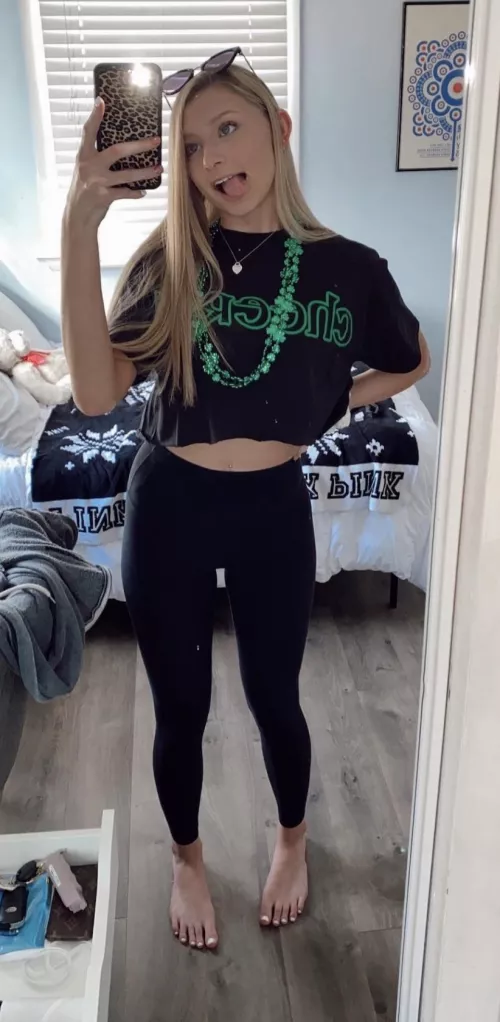 IUTR white toes by Healthy-Accident165