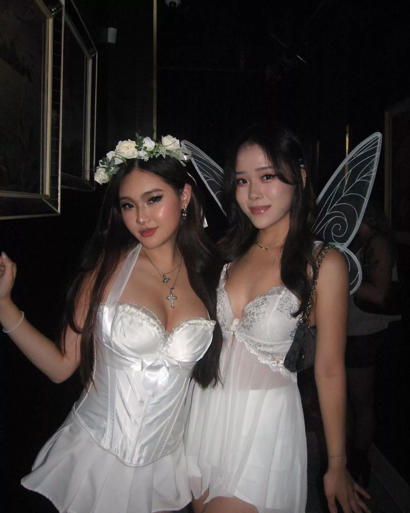 left or right posted by jenniferaniston1619