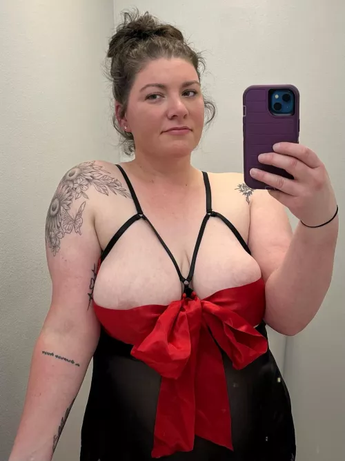 Milf Monday @roxanne86_love by sjcov31