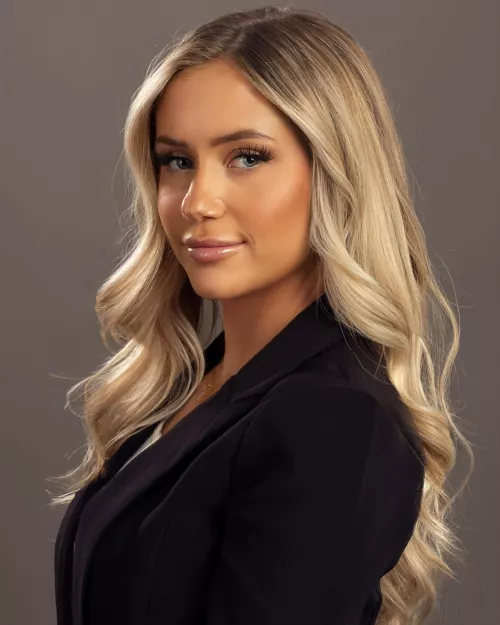 Sara Durgan by HonestRunner