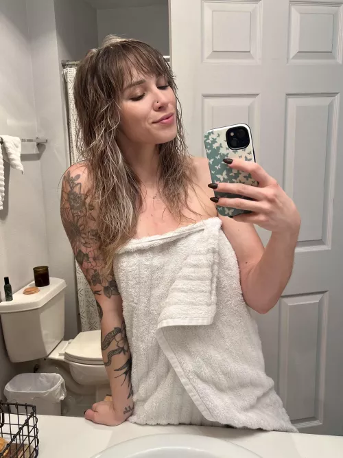 Squeaky clean, but not for long (f) by Brooke__bby