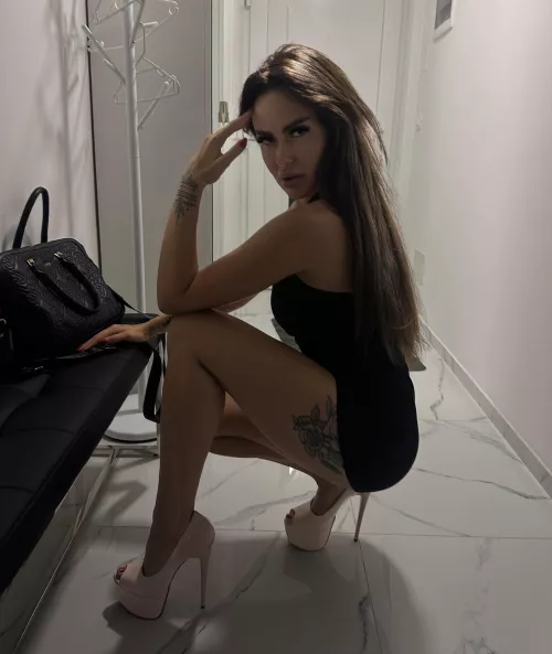 The tighter the better, don't you agree? by SpecficConstant