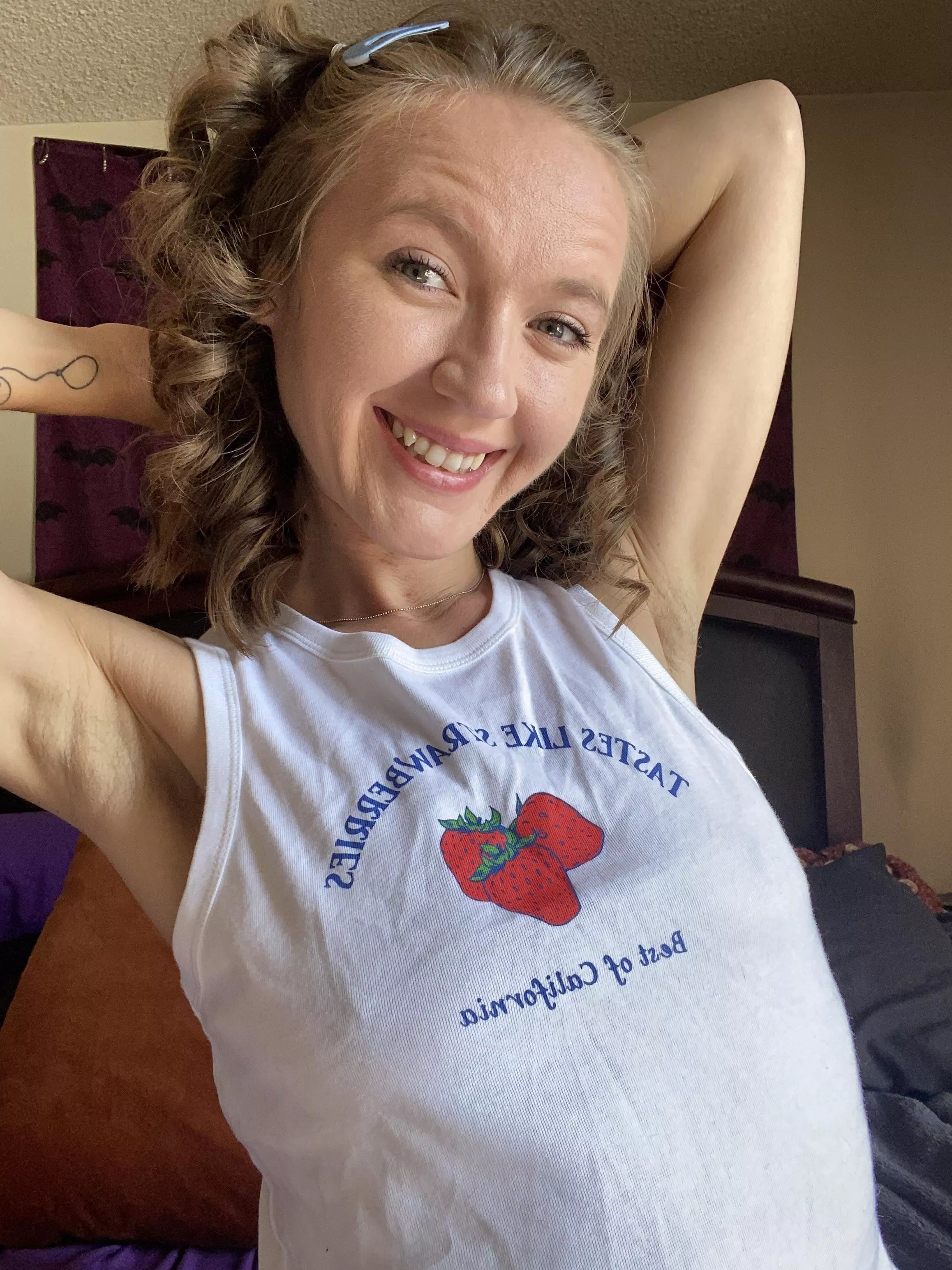 Would you stare at my armpits a lot if we were friends (; posted by SpitInMyMouth420_