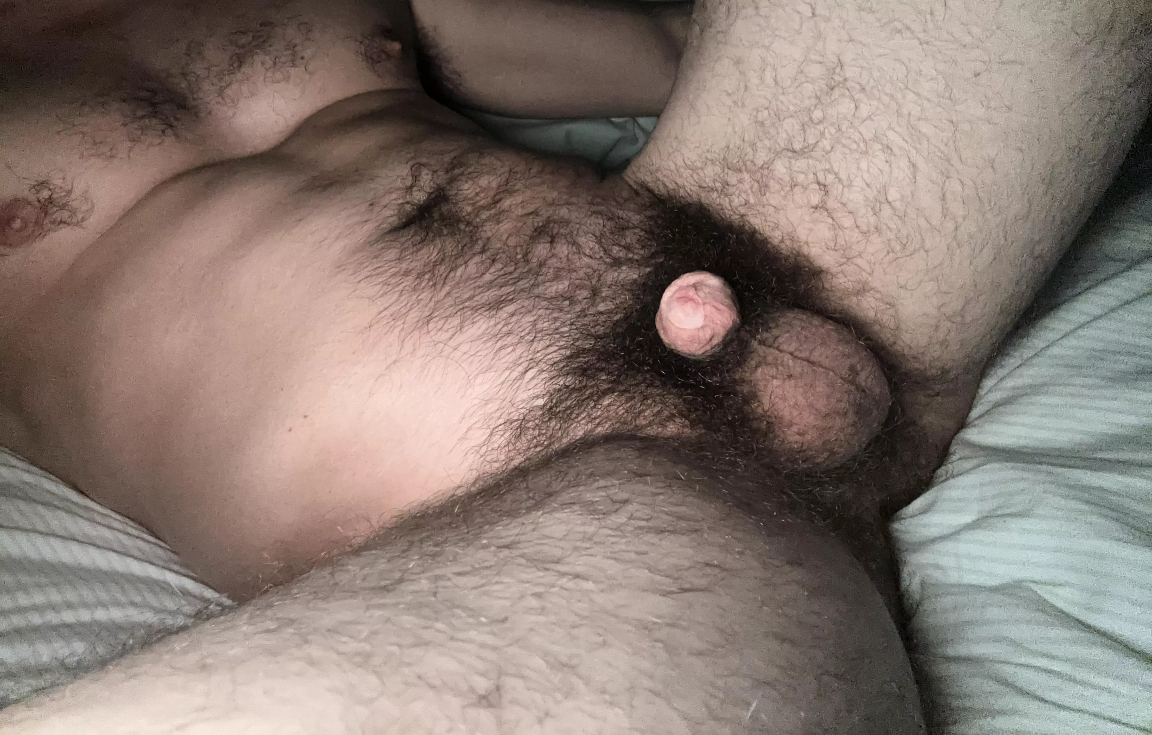 [23] naked in bed posted by gonesgone